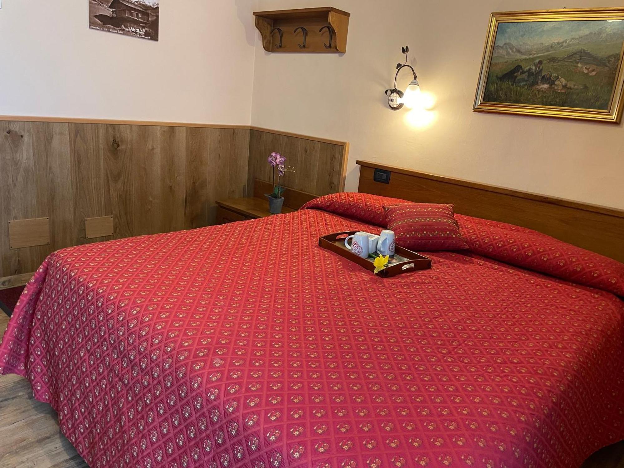 Hotel Le Petit Abri Champoluc Luaran gambar