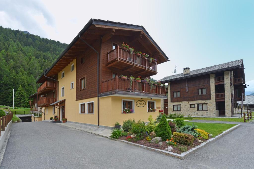Hotel Le Petit Abri Champoluc Luaran gambar